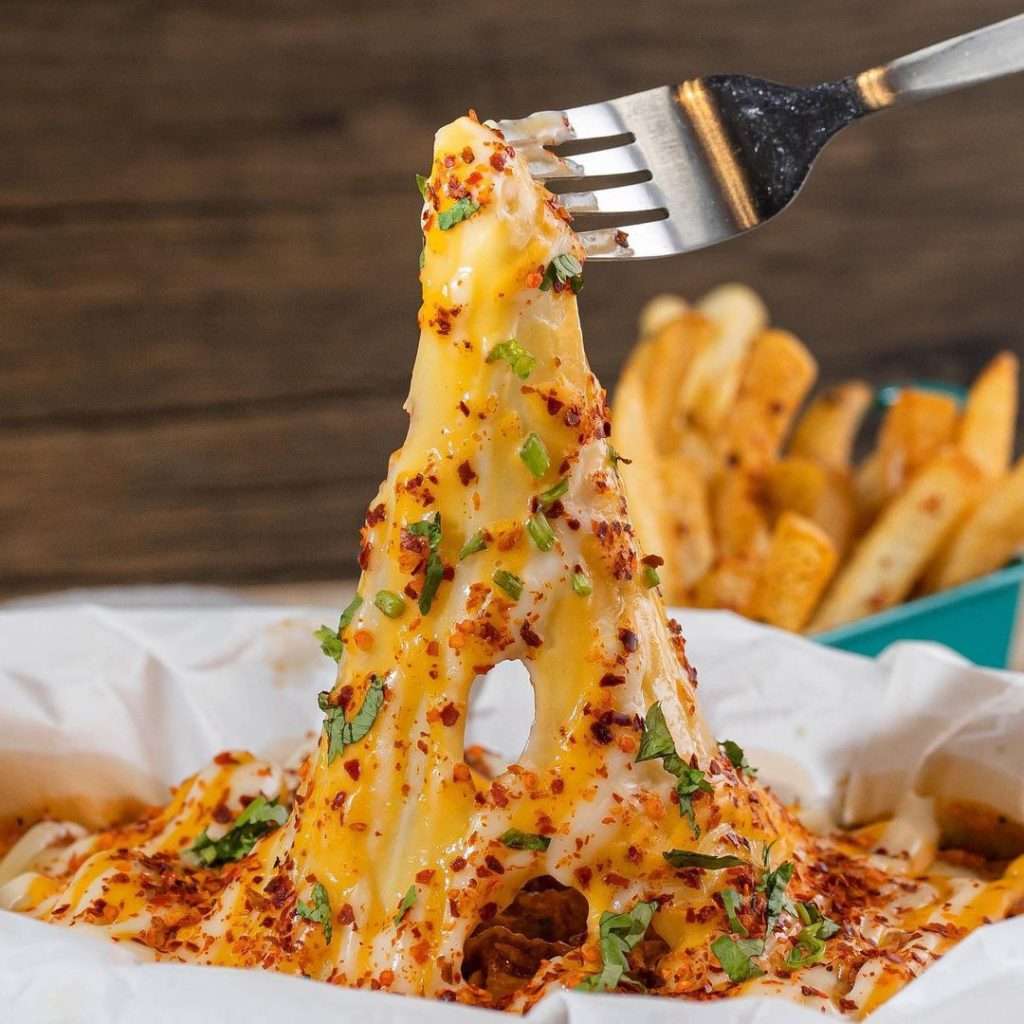 Chili Con Pollo Fries