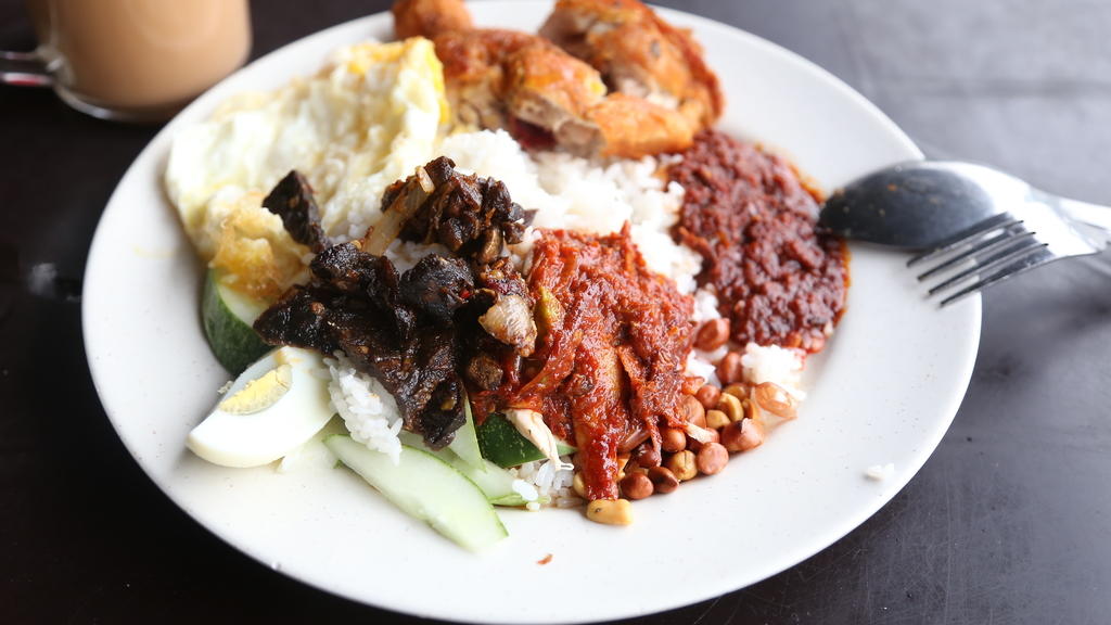 Menu hidangan nasi lemak