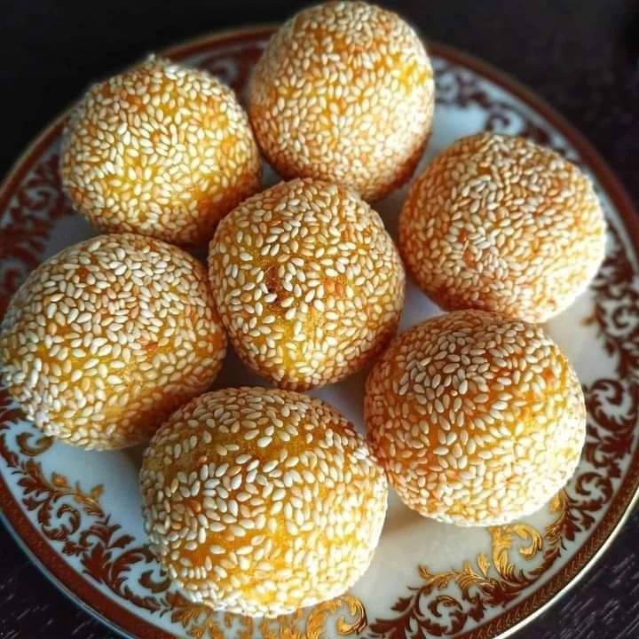 Kuih Bom Bijan