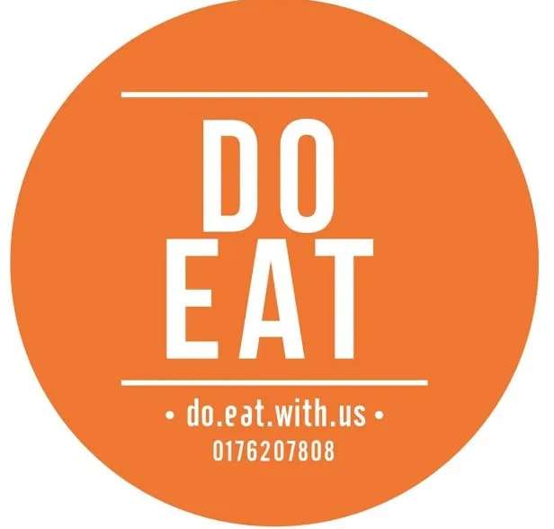 Logo Do Eat With Us